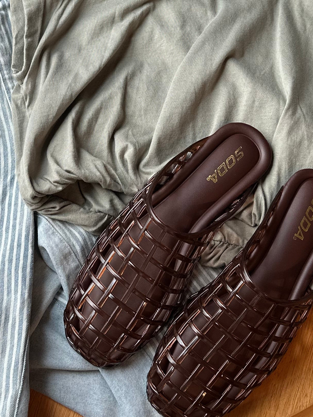 Mocha Jelly Slides