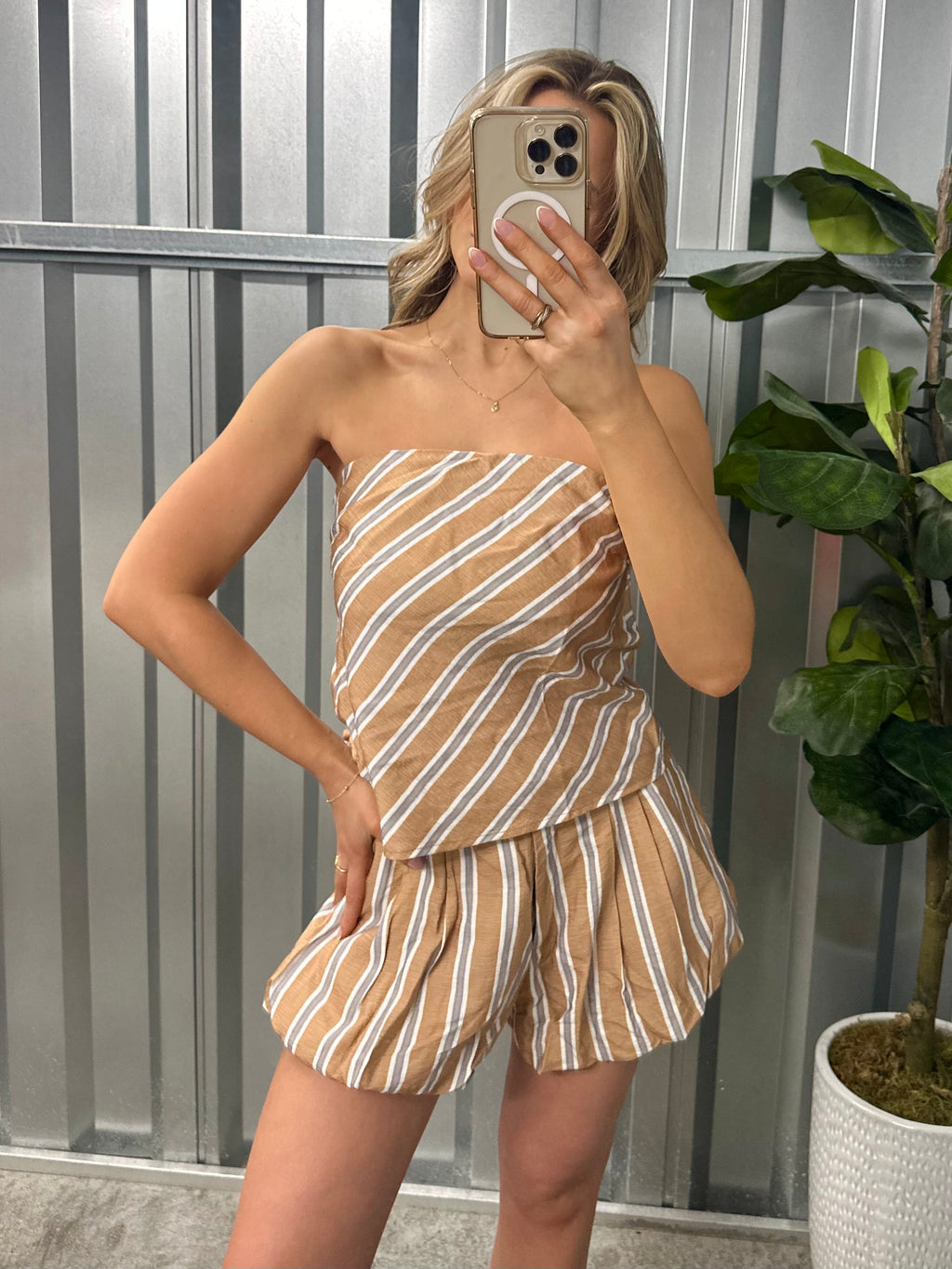 The Shoreline Set - TOP
